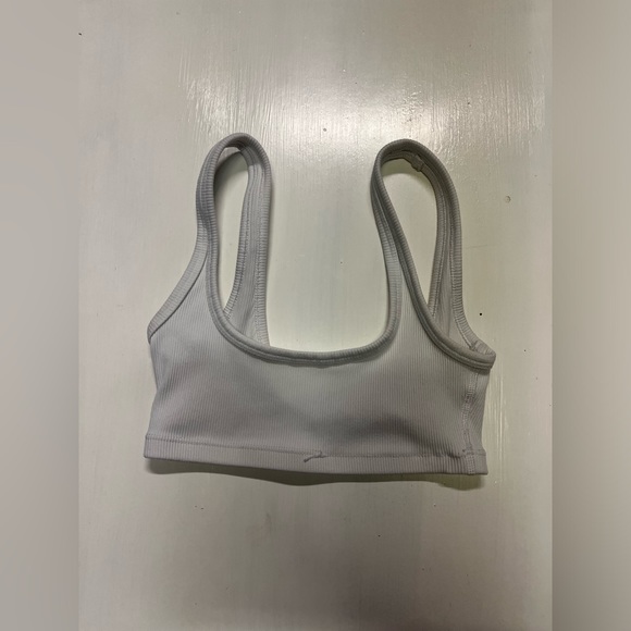 Aritzia Tops - aritzia tank
